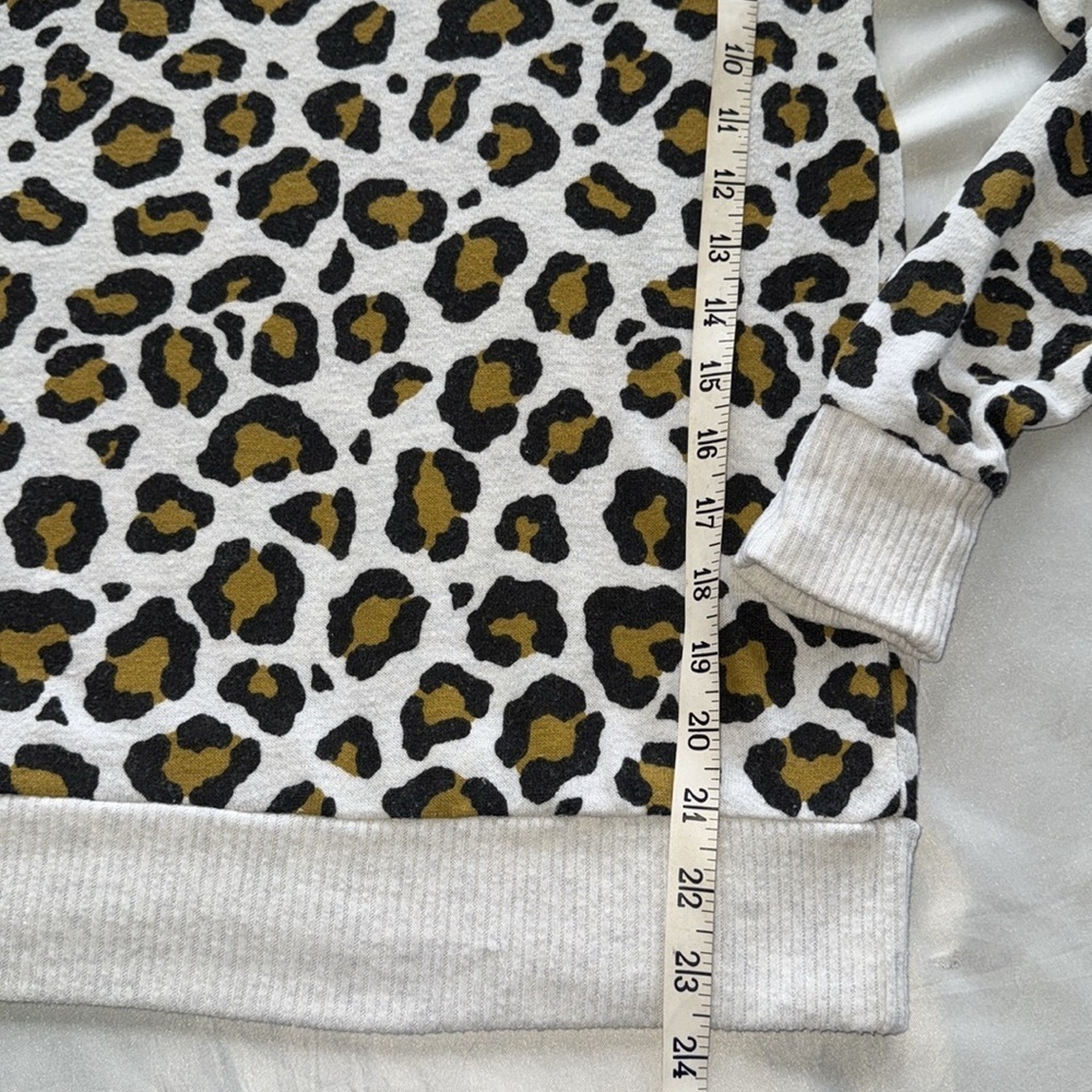 Ivory Leopard Animal Print Long Sleeve Top Contrast Rib Knit Trim Streetwear - Picture 11 of 13